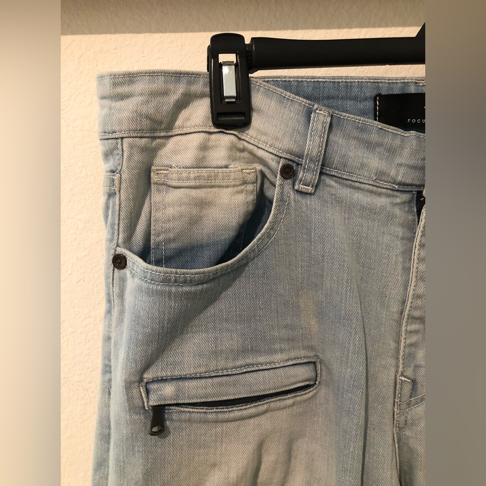 Focus Jeans - Picture 6 of 9
